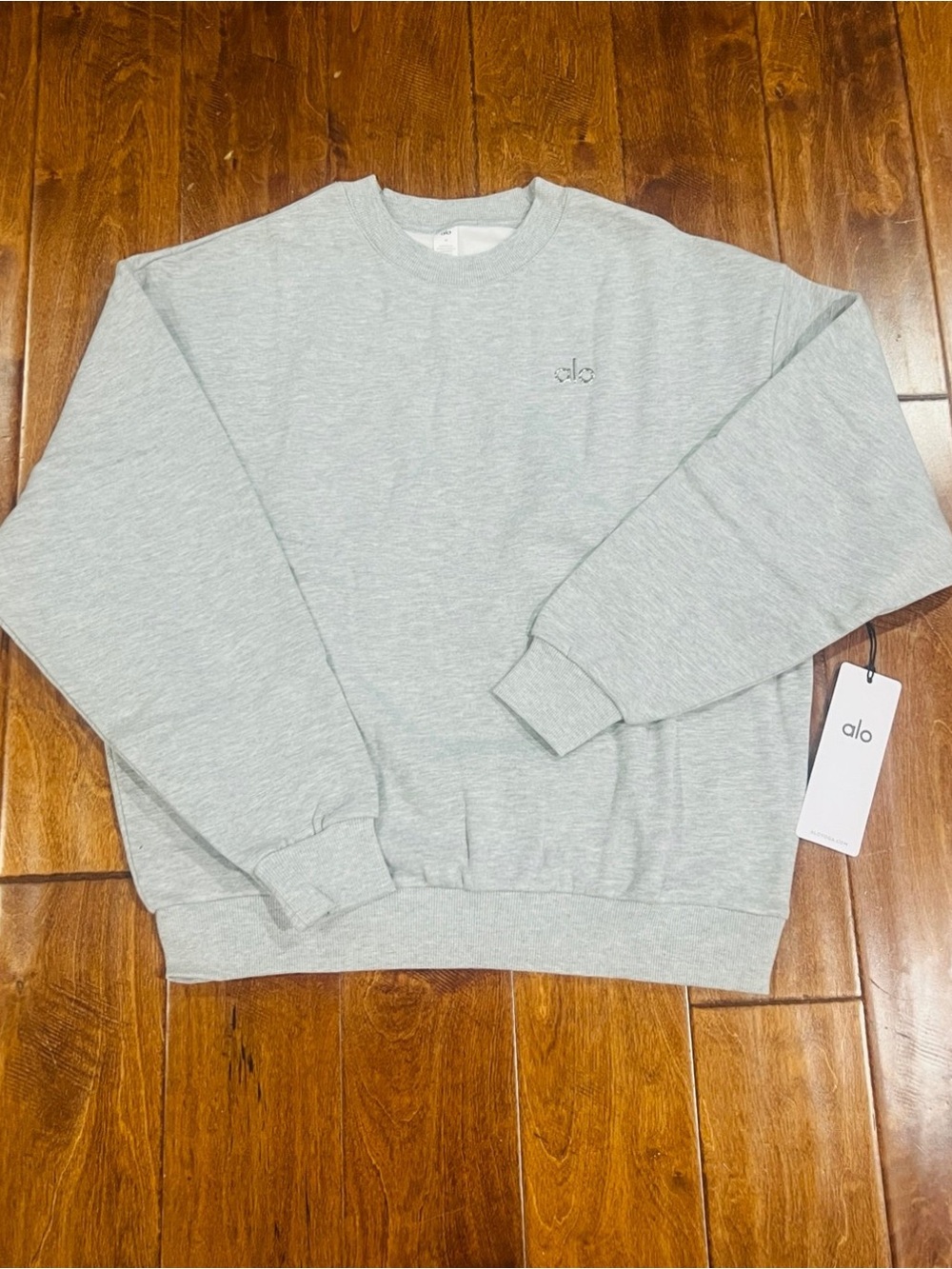 ALO Yoga Accolade Crew Neck Pullover Heather Gray